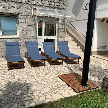 Deluxe Dora With A Private Parking, Terrace And View Apartament