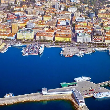 Delux Dora With A Private Parking Διαμέρισμα