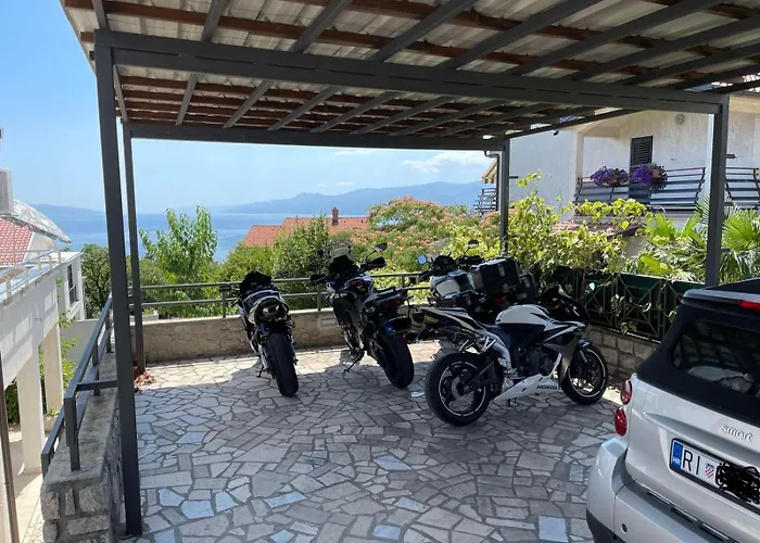 Deluxe Dora With A Private Parking, Terrace And View * Rijeka