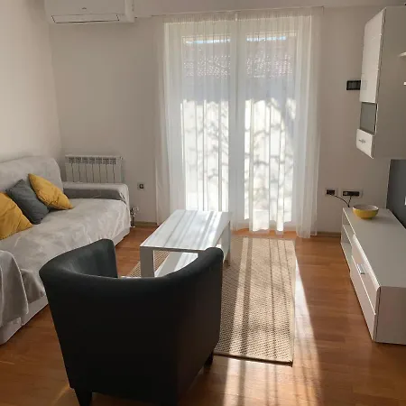 Deluxe Dora With A Private Parking, Terrace And View Apartment Rijeka