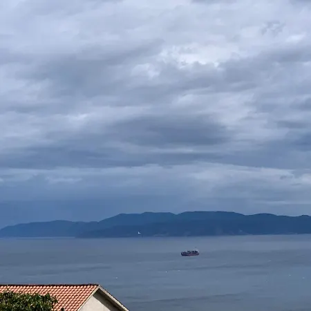 Apartment Deluxe Dora With A Private Parking, Terrace And View *