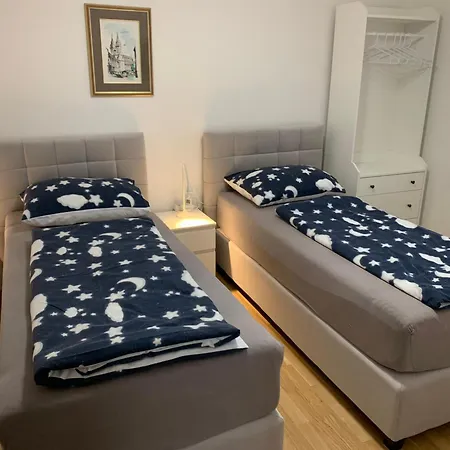 Apartment Deluxe Dora With A Private Parking, Terrace And View