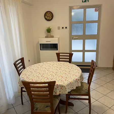 Apartment Deluxe Dora With A Private Parking, Terrace And View *