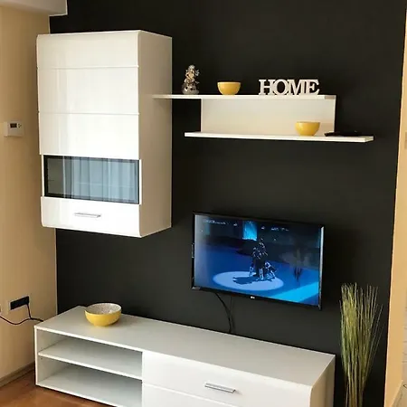 Deluxe Dora With A Private Parking, Terrace And View *