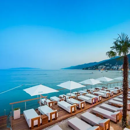 Apartment Deluxe Dora With A Private Parking, Terrace And View