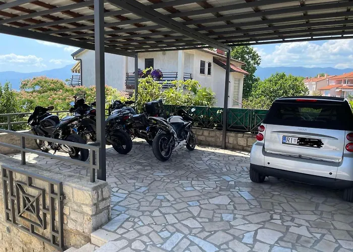 Deluxe Dora With A Private Parking, Terrace And View * Fiume