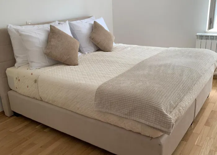 Deluxe Dora With A Private Parking, Terrace And View Apartman