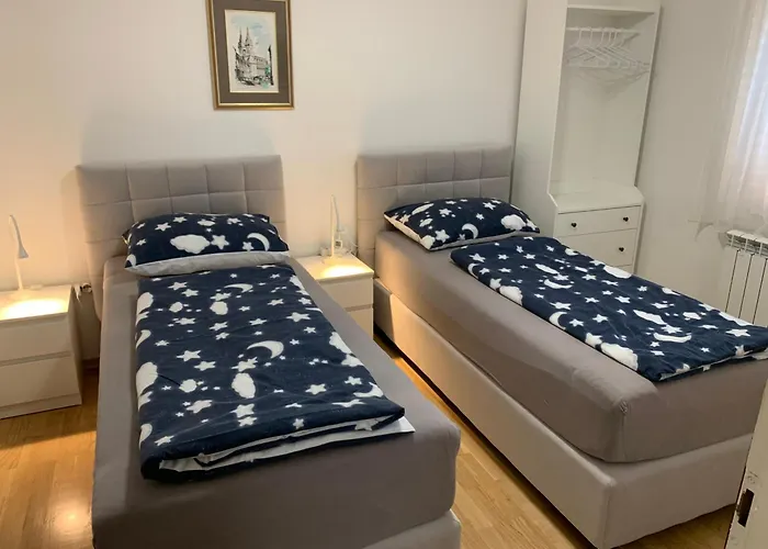 Apartman Deluxe Dora With A Private Parking, Terrace And View